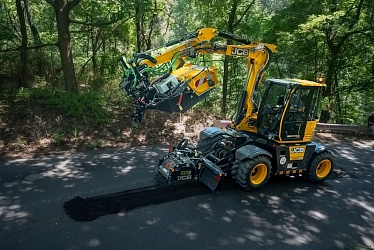 “Революция в ремонте выбоин": экскаватор JCB Pothole Pro