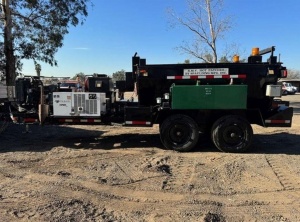 4-тонный прицеп термос бункер для асфальта Spaulding 2014 года