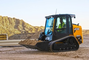 Новый компактный гусеничный погрузчик JCB 250T