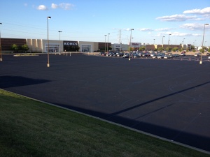 Герметизирующее покрытие для асфальта STAR SPECTRUM на основе 100 % акрилового латекса, для ухода за дорожным покрытием