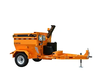 KM 4000T — это 2-тонный термос бункер для горячего асфальта с подогревом, установленный на прицепе