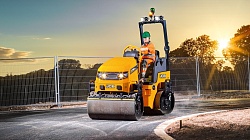 Новые тандемно-барабанные уплотнители JCB