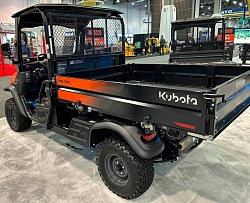 Новый RTV-X1130 от Kubota оснащен регулируемой 1,8 метровой грузовой платформой