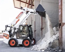 Компания Ignite Attachments представляет 80-дюймовый ковш повышенной прочности для мини-погрузчиков с бортовым поворотом